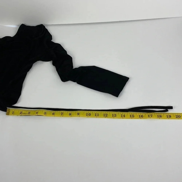 3/$15 Basic casual tie back long sleeve round neck scoop crop neck top small - Picture 13 of 13